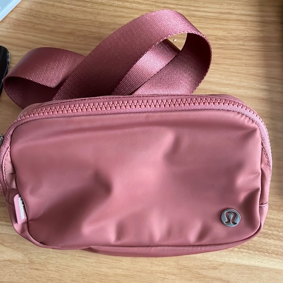 lululemon athletica | Bags | Lululemon Everywhere Belt Bag | Poshmark